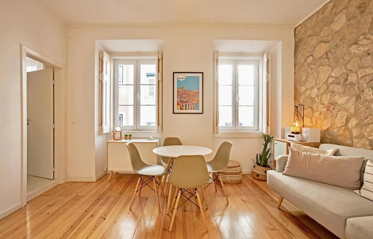 Renovated Cosy 1Bedroom Apartment In Santos Lisbon