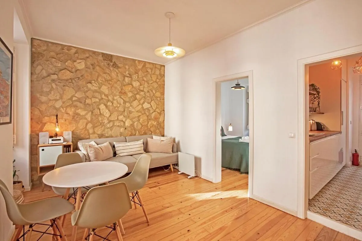 Renovated Cosy 1Bedroom Apartment In Santos Lisbon